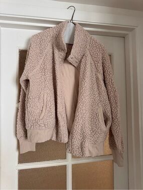 Zella Women's Teddy Fleece Jacket in Light Beige